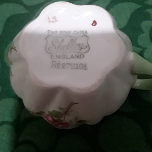 Shelley Made in England Fine Bone China Milk Jug - Picture 3 of 5